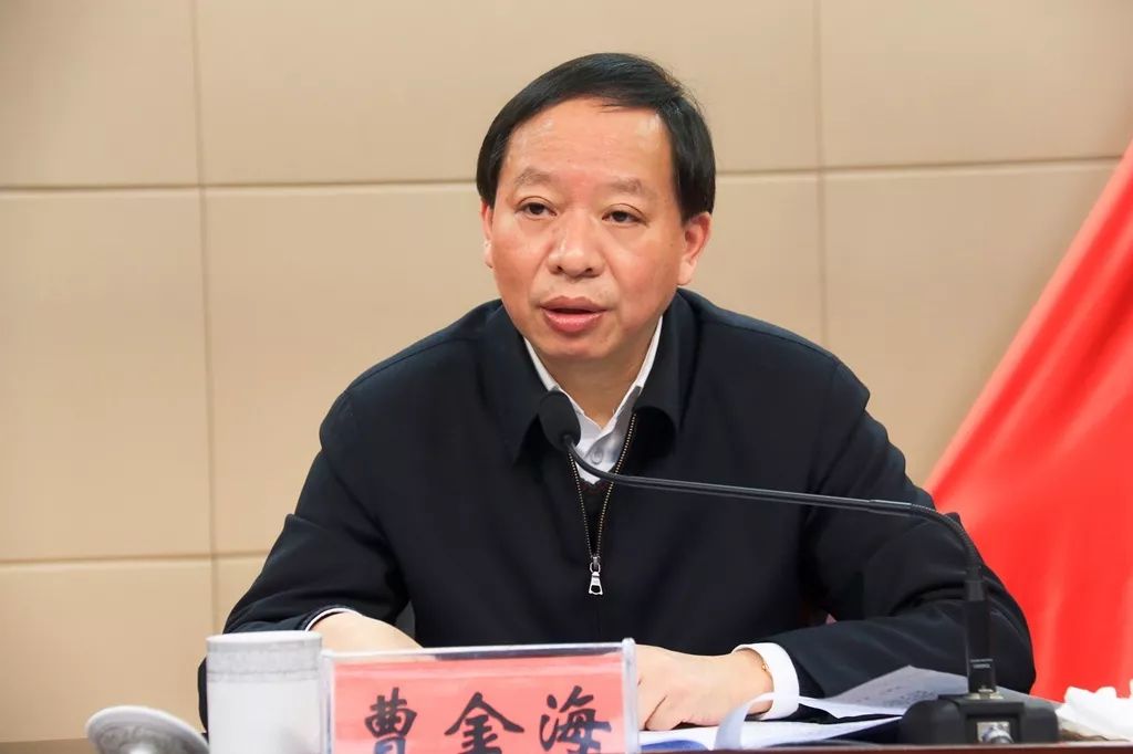 吳輝最新動(dòng)態(tài)，學(xué)習(xí)之光，自信與成就的力量展現(xiàn)風(fēng)采